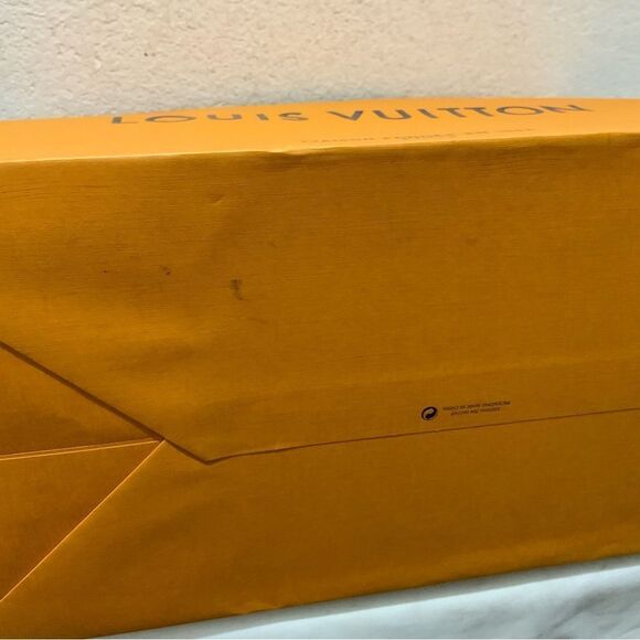LOUIS VUITTON XL Empty 21”x19” Shopping Gift Bag Tote Orange Paper Extra Large - Picture 7 of 7